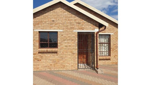 To Let 2 Bedroom Property for Rent in Mandela View Free State